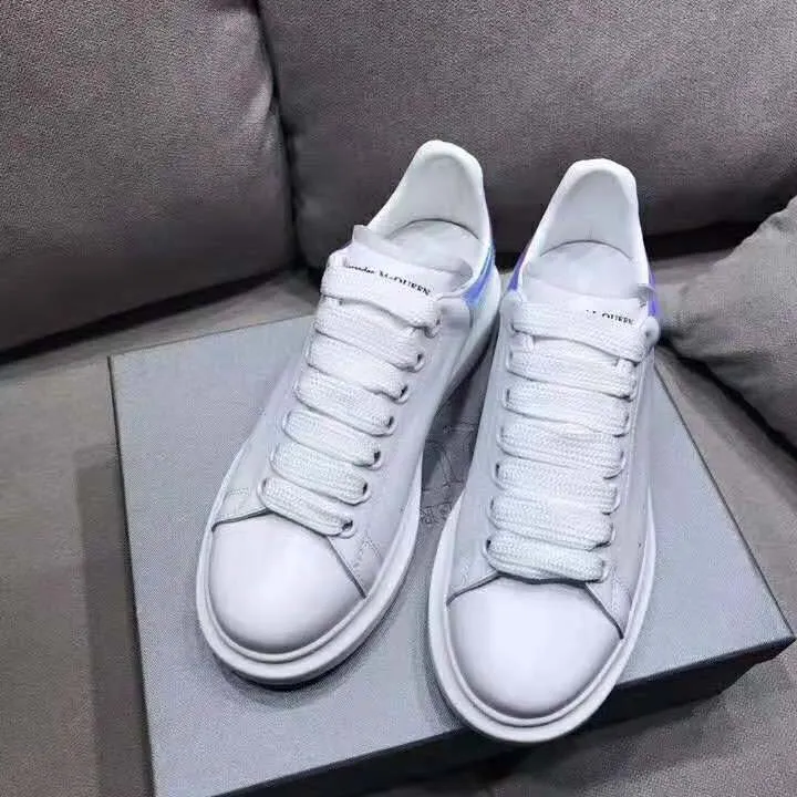 Alexander Mcqueen Zapatos de hombre Zapatilla de deporte de gran tamaño con cordones de piel de becerro lisa blanca