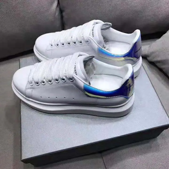 Alexander Mcqueen Zapatos de hombre Zapatilla de deporte de gran tamaño con cordones de piel de becerro lisa blanca