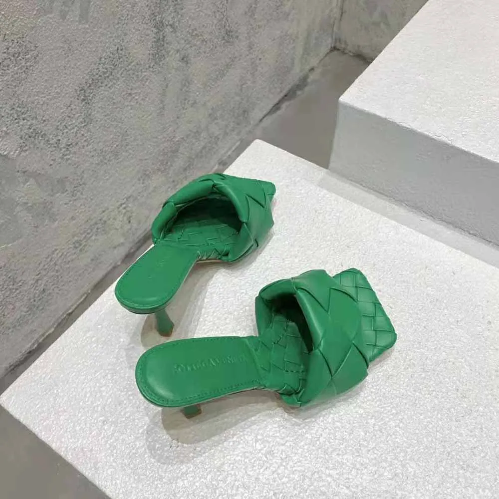 Bottega Veneta Mules de mujer de piel Intreccio verde Lido con tacón de 9 cm de altura