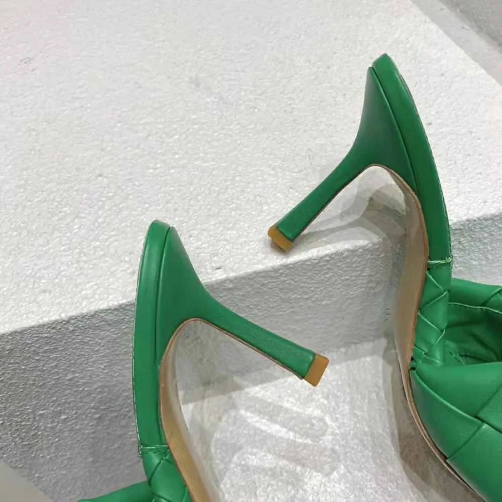 Bottega Veneta Mules de mujer de piel Intreccio verde Lido con tacón de 9 cm de altura