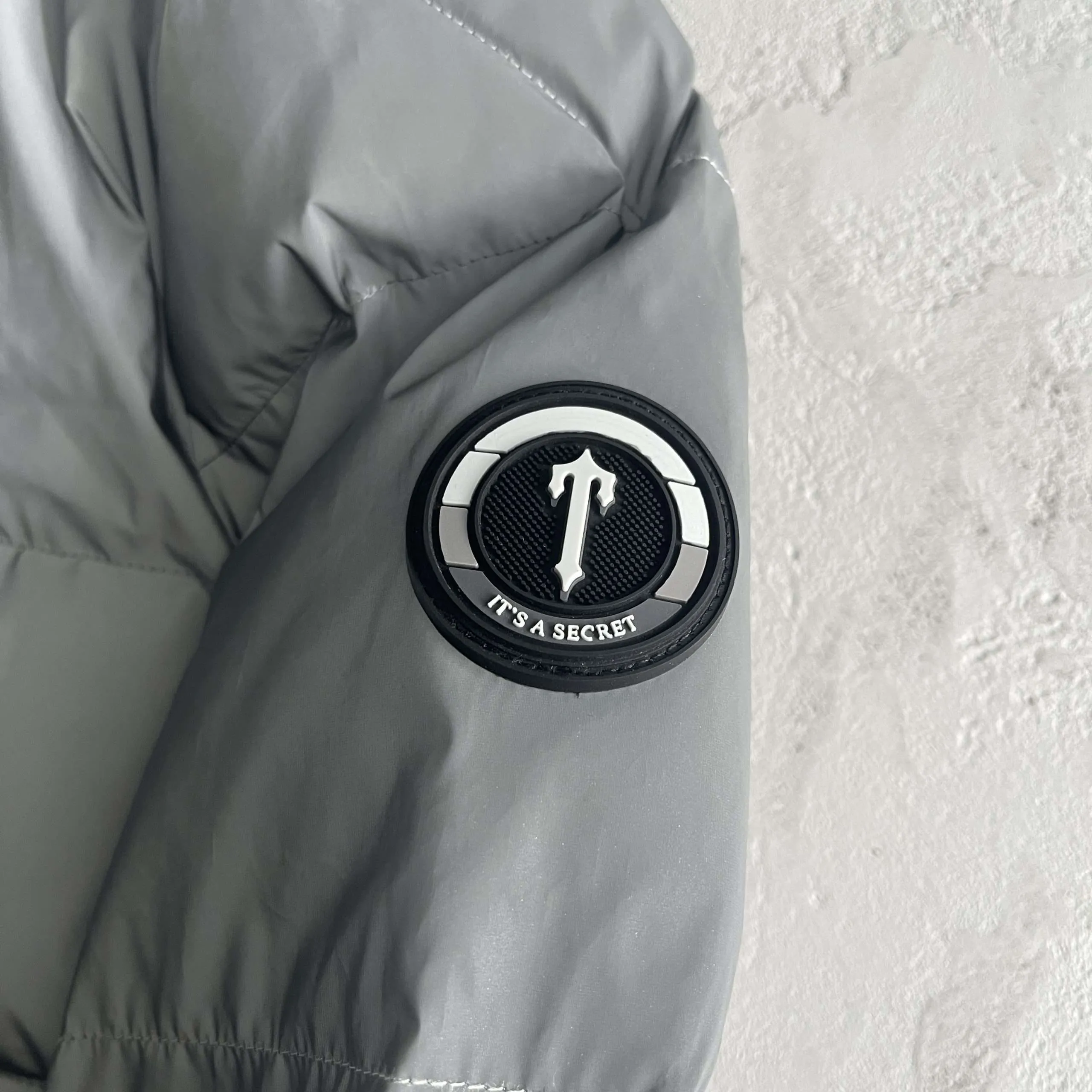 Chaqueta Trapstar “ hooded-puffer-reflective“