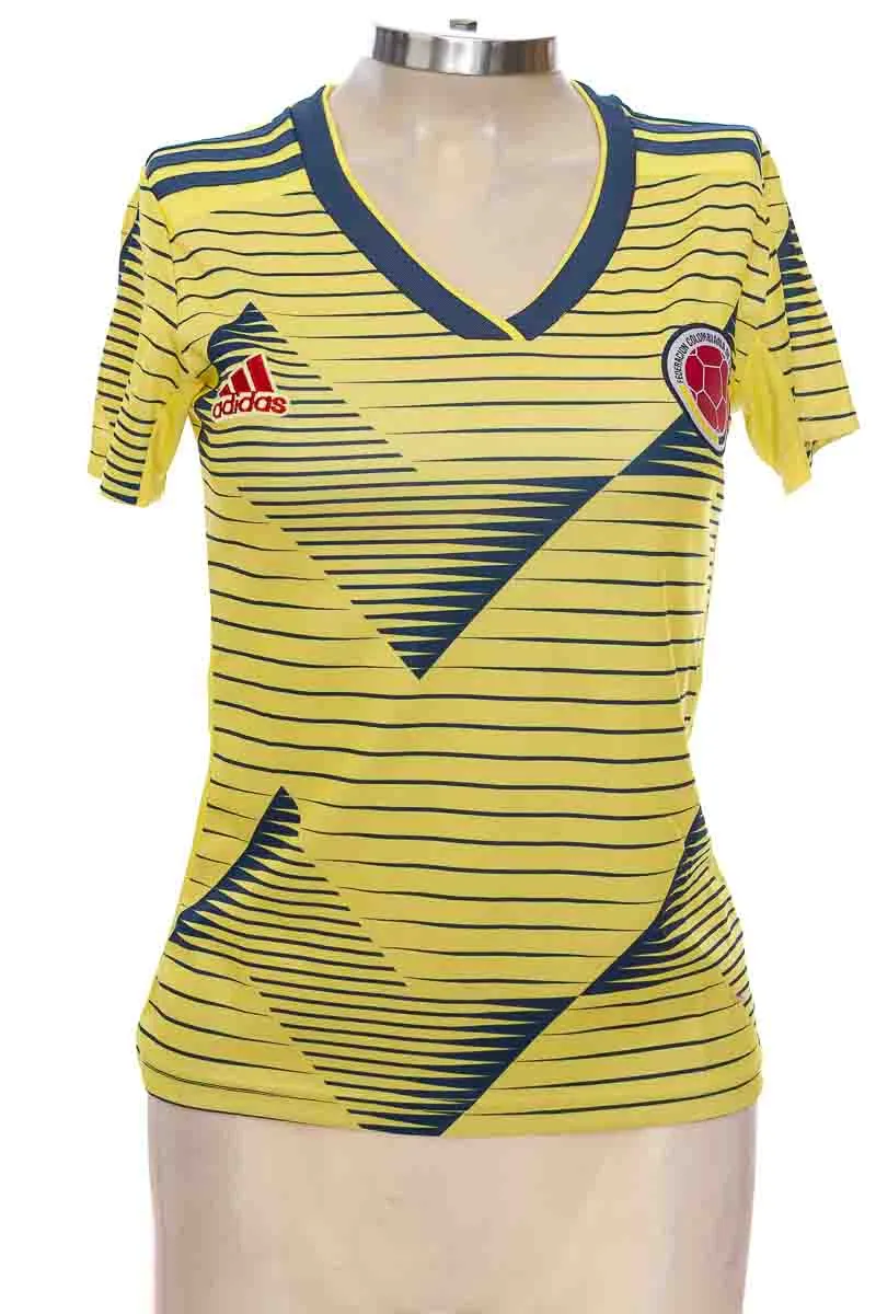 Ropa Deportiva / Salida de Baño color Amarillo - Adidas