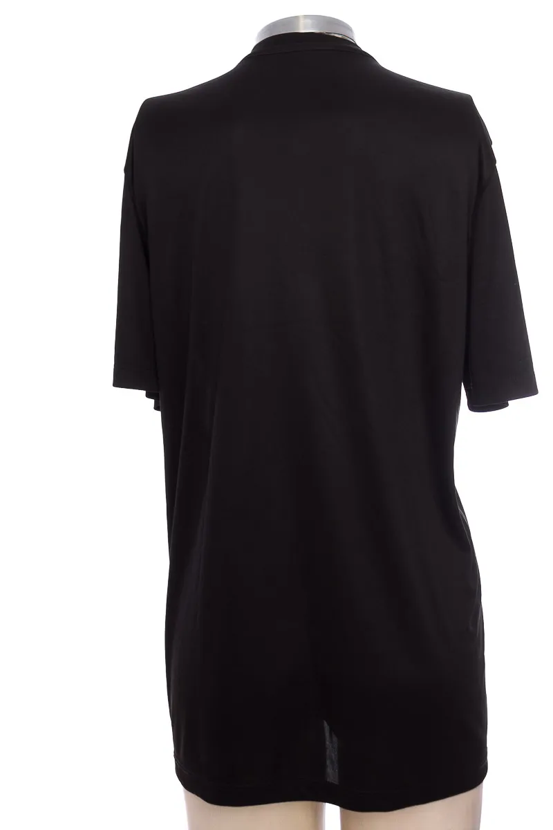 Ropa Deportiva / Salida de Baño color Negro - Leonisa