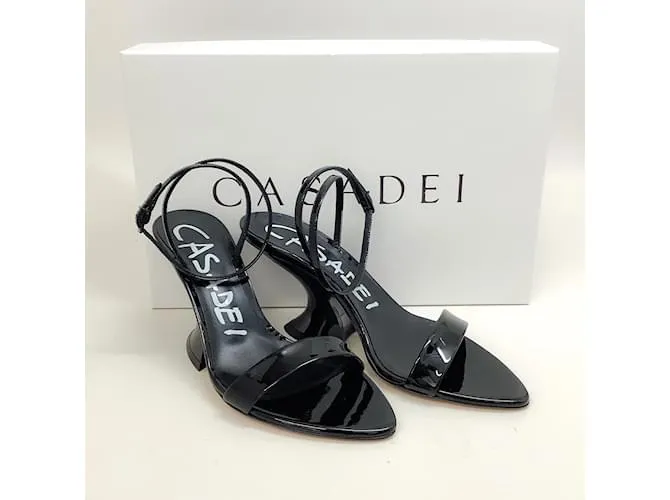 Sandalias Elodie Tiffany de charol negro Casadei 