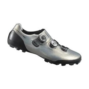 ZAPATILLA CROSS COUNTRY XC901 PLATA TALLA 45 EUR